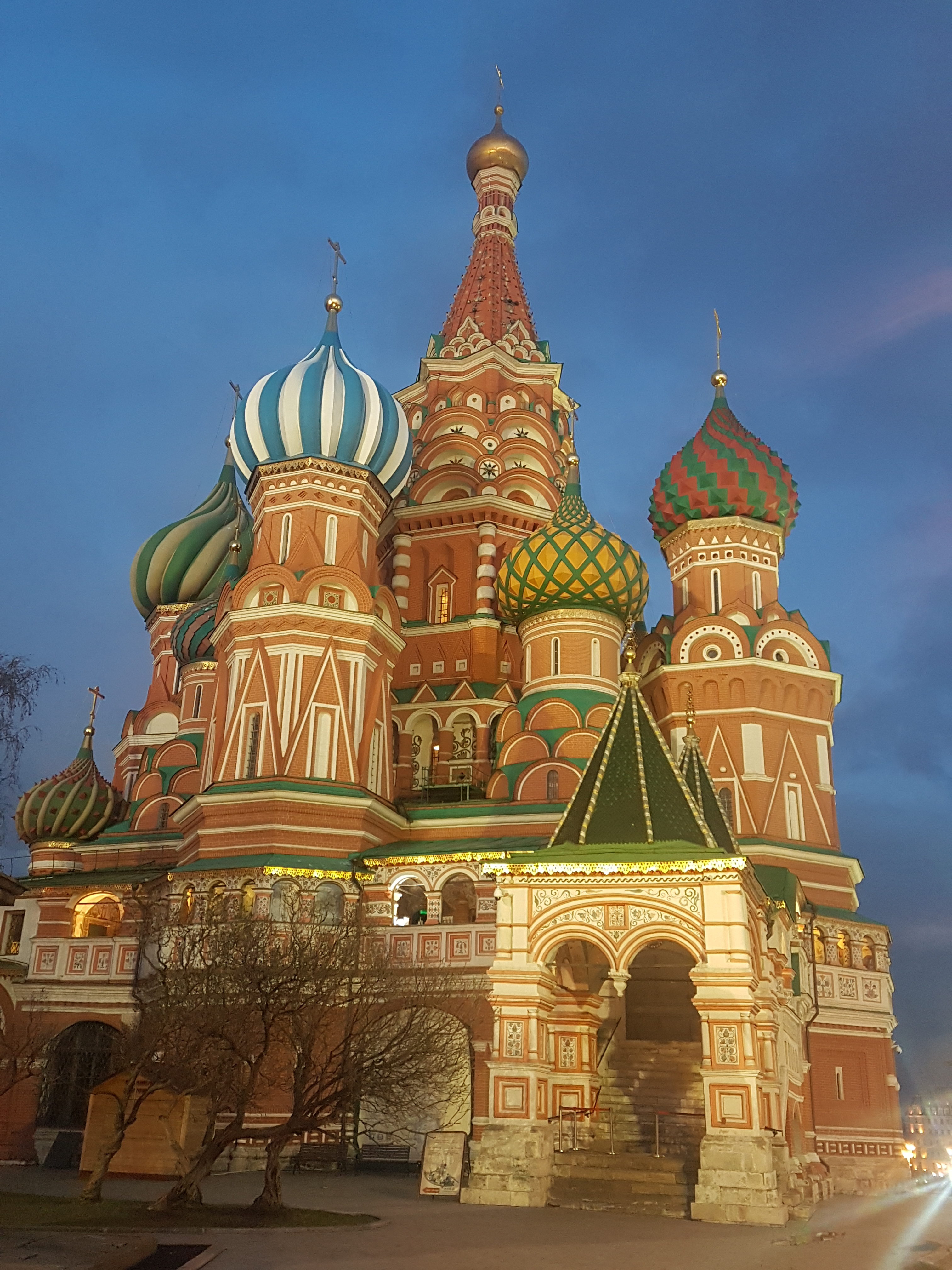Global chilled water system service near Saint Basil's Cathedral